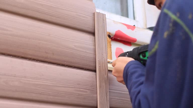 How To Choose The Right Materials for Your Siding Installation in 'Pompton Plains, NJ